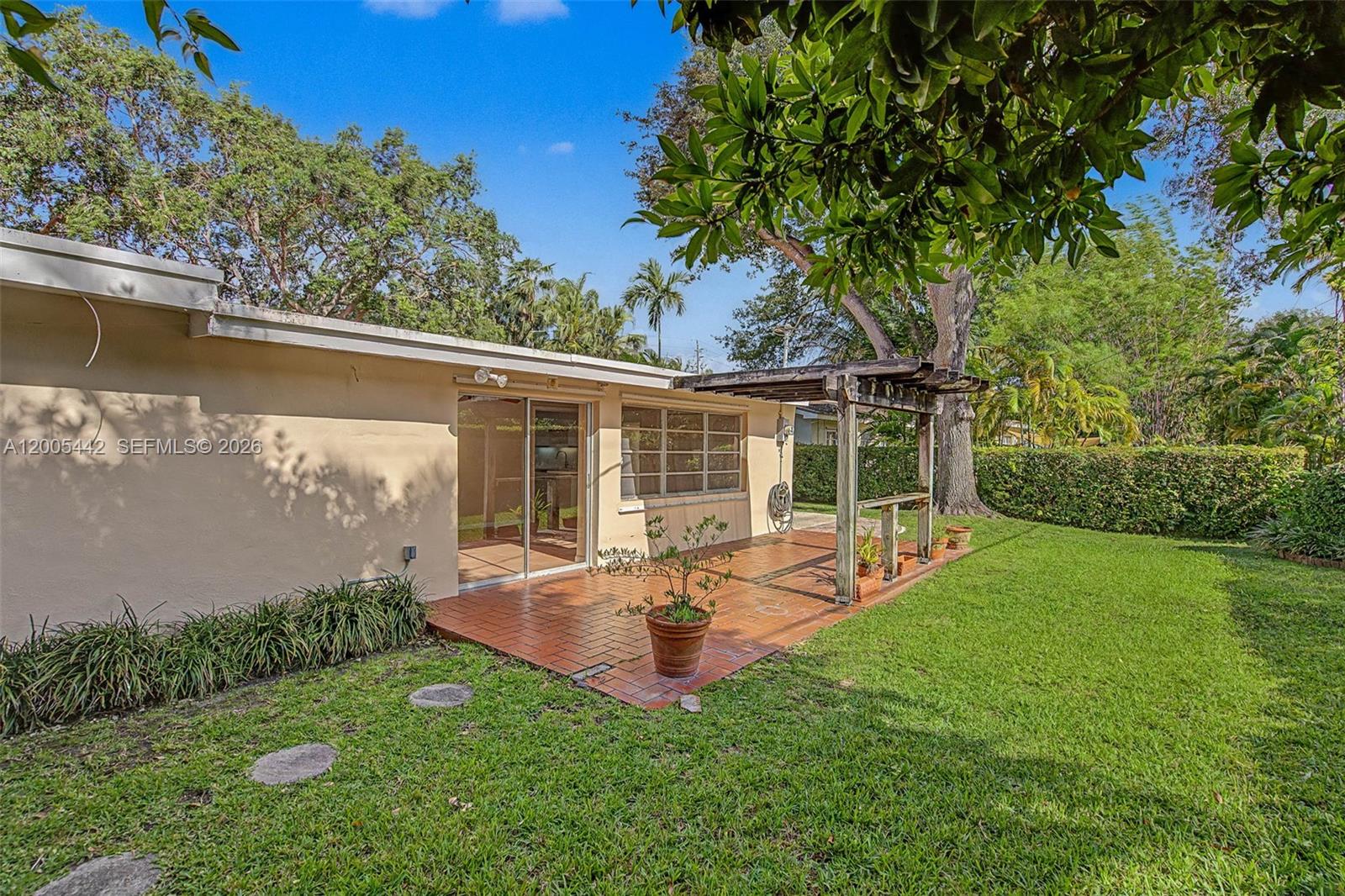 8115 Southwest 63rd Place Miami, FL 33143 - Photo 30 of 32