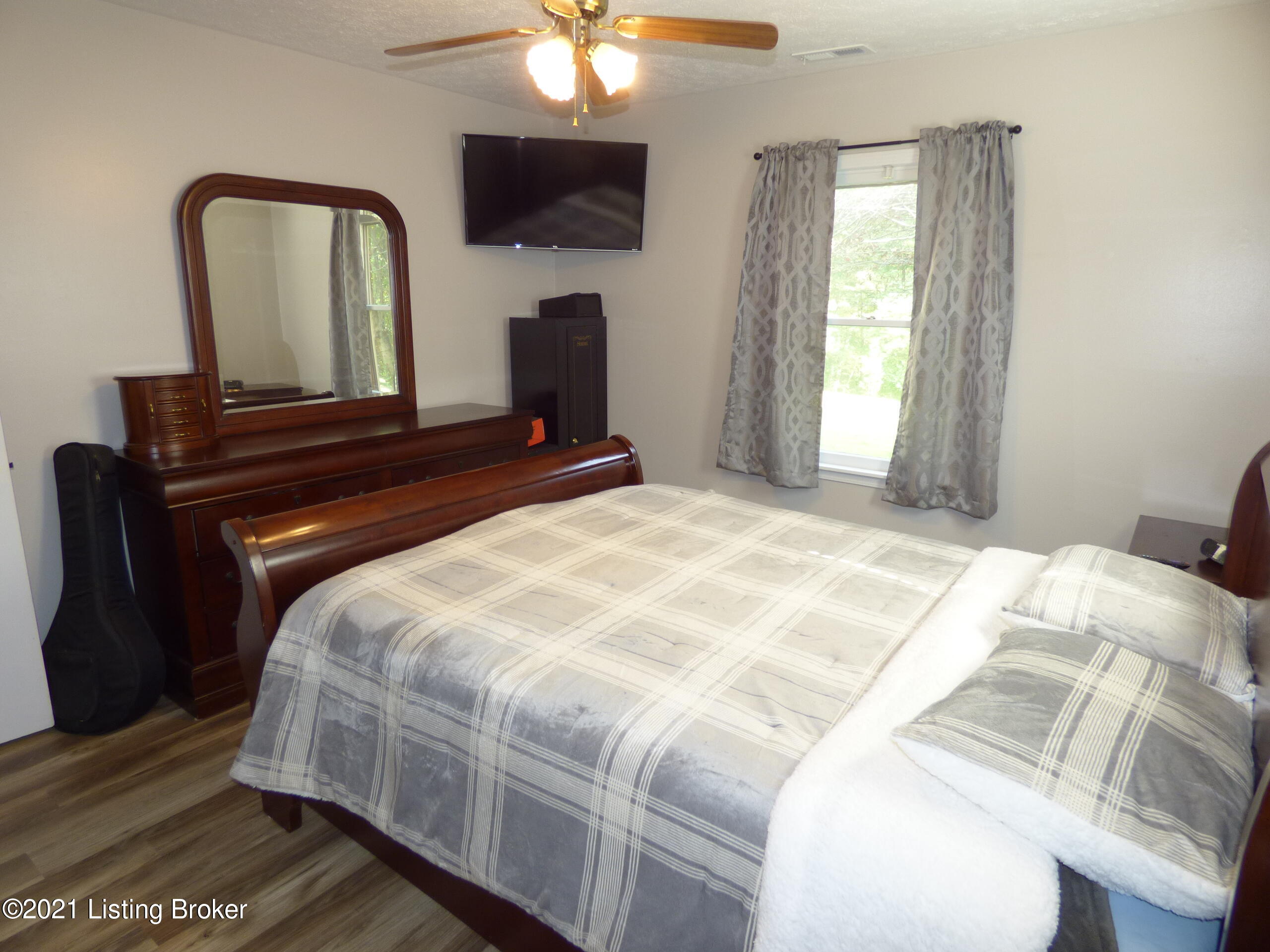 240 East Indian Stone Road Shepherdsville, KY 40165 - Photo 16 of 54 P1330185