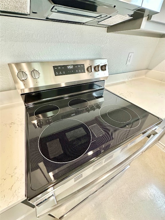 2321 Ocean Avenue, Unit B Temple, TX 76501 - Photo 7 of 19 a close view of stove