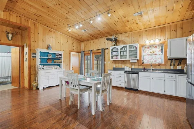 $325,000 | 44 J Highway, Plattsburg, MO 64477