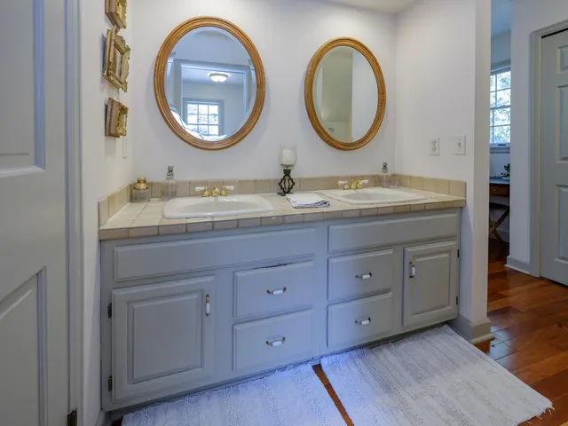 $995,000 | 21520 Swafford Road, Battle Creek, MI 49017