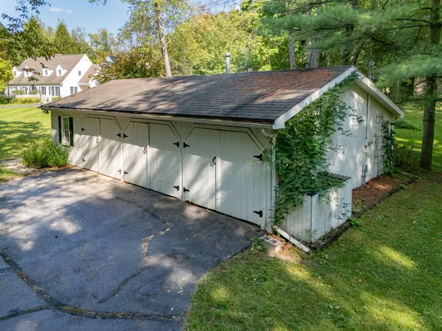 $995,000 | 21520 Swafford Road, Battle Creek, MI 49017