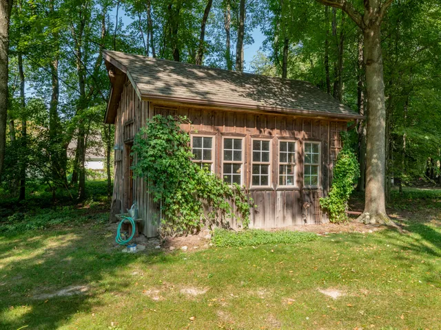 $995,000 | 21520 Swafford Road, Battle Creek, MI 49017