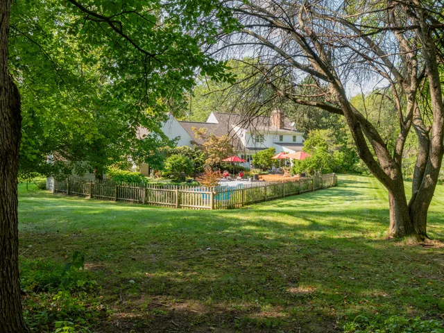 $995,000 | 21520 Swafford Road, Battle Creek, MI 49017