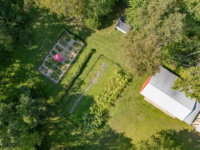 $995,000 | 21520 Swafford Road, Battle Creek, MI 49017