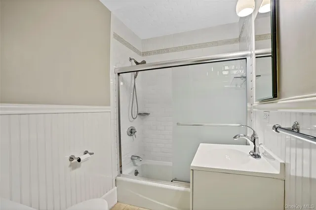 $1,595,000 | 425 Washington Avenue, Pelham, NY 10803