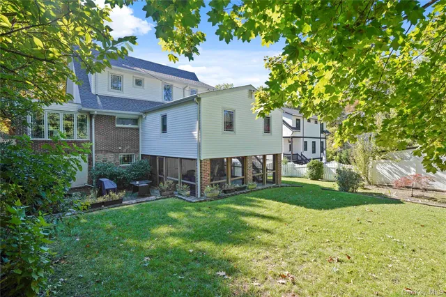 $1,595,000 | 425 Washington Avenue, Pelham, NY 10803