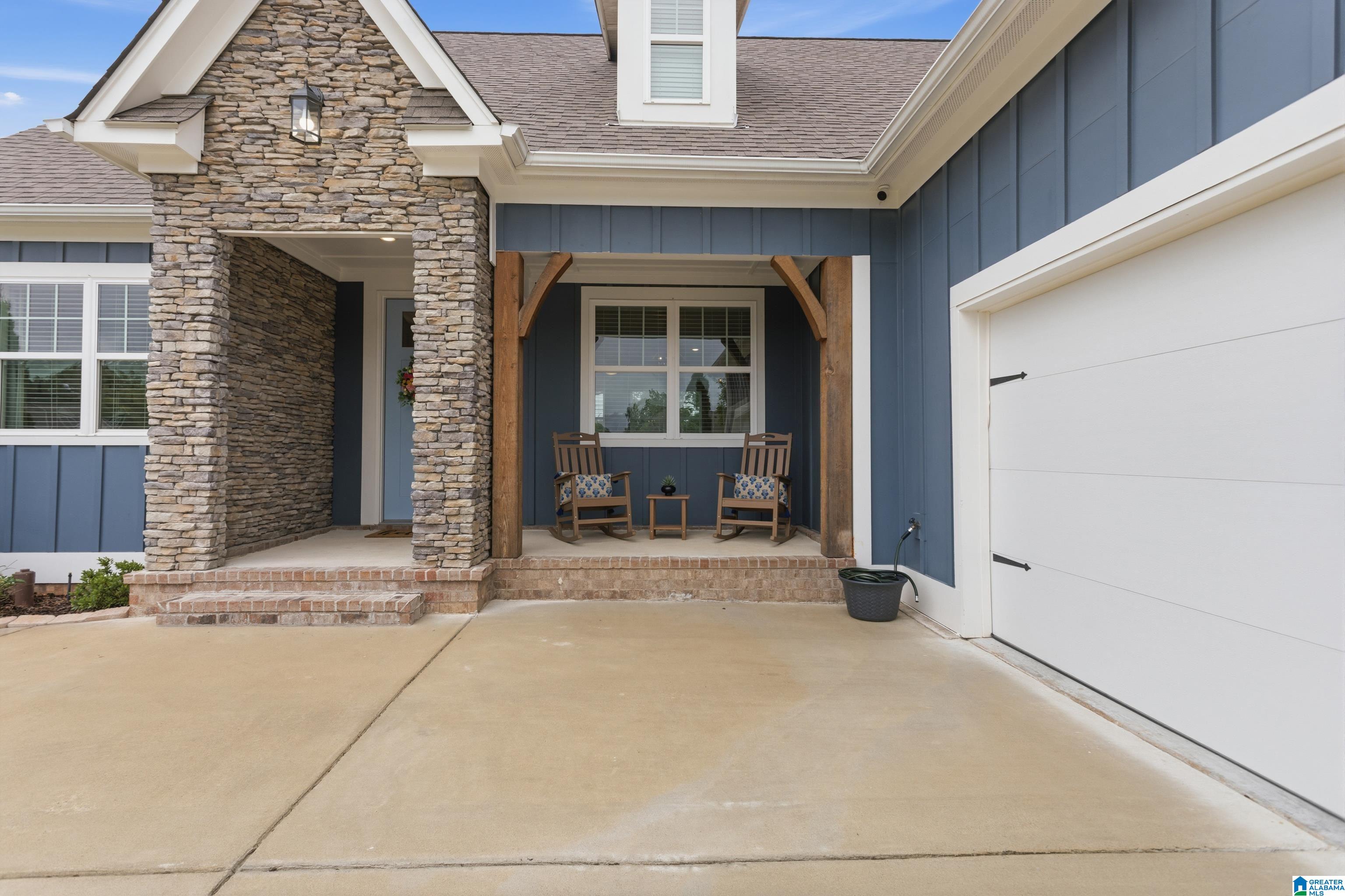 1061 Camellia Ridge Drive Pelham, AL 35124 - Photo 3 of 62