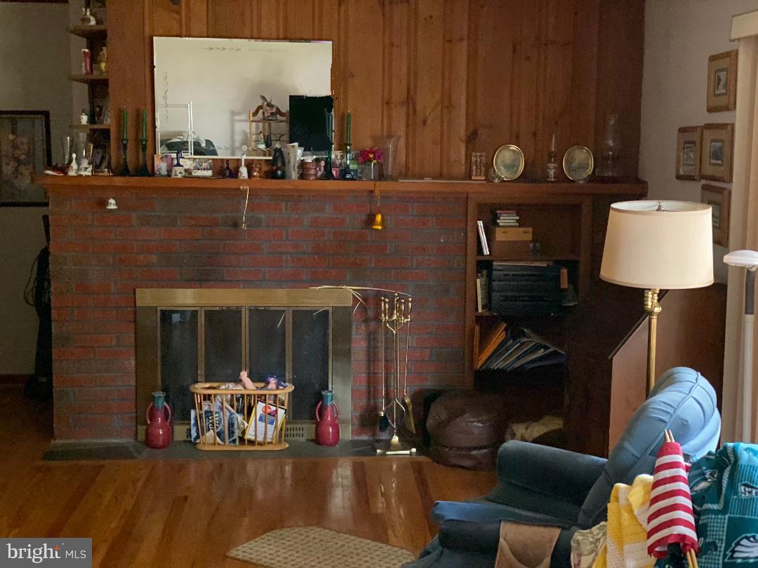100 Pemberton Road Southampton, NJ 08088 - Photo 4 of 34 Fireplace in Living Room