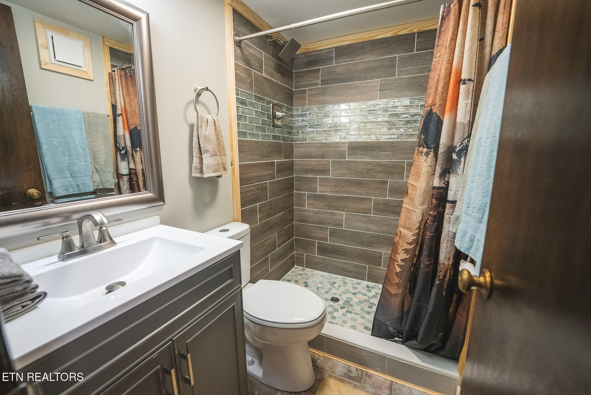 260 Roaring Fork Road, Unit 217 Gatlinburg, TN 37738 - Photo 6 of 51 DSC09952