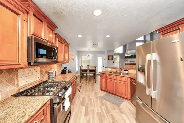 $13,500 | 12711 Laurel Bank Way, Houston, TX 77014