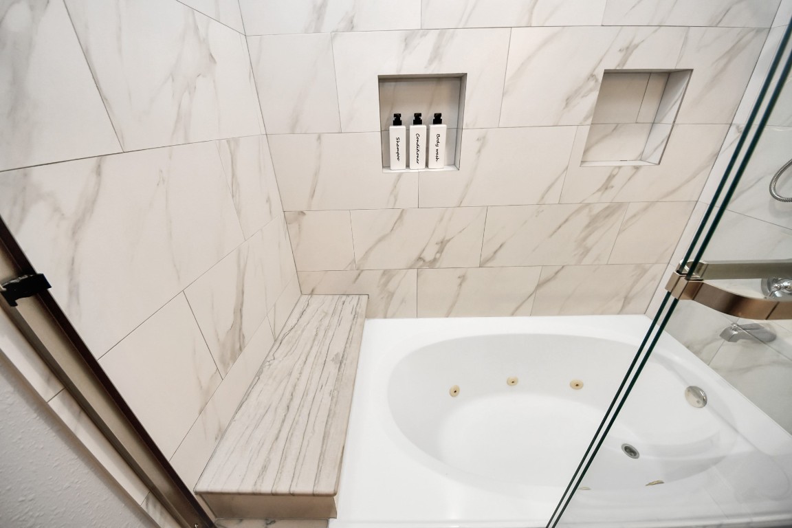 12711 Laurel Bank Way Houston, TX 77014 - Photo 23 of 49