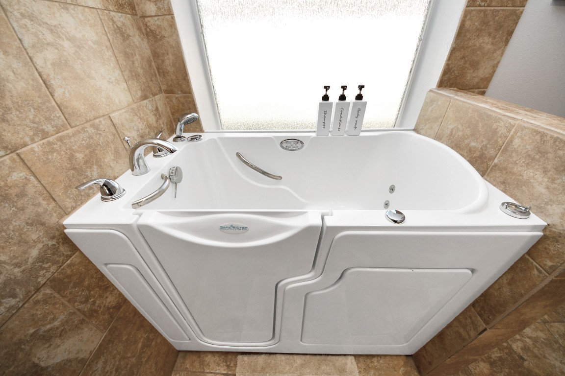 12711 Laurel Bank Way Houston, TX 77014 - Photo 41 of 49