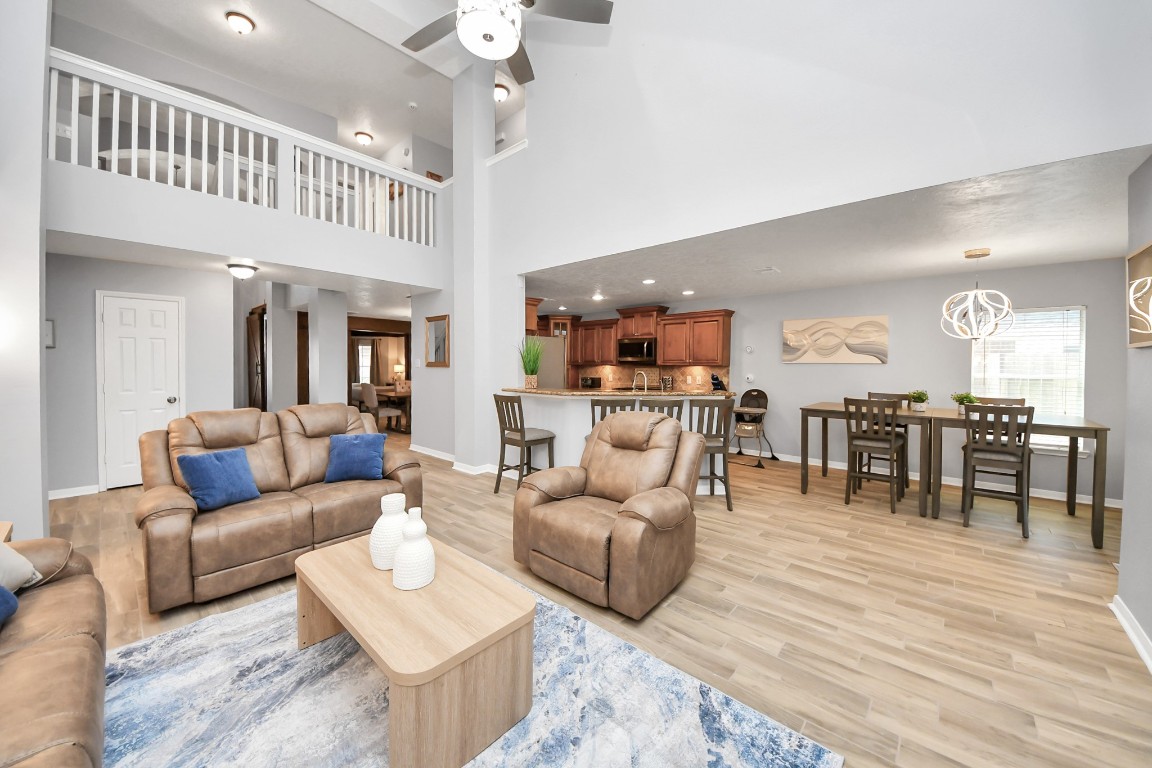 12711 Laurel Bank Way Houston, TX 77014 - Photo 10 of 49