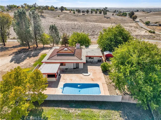 $949,000 | 6180 Avenida Trinidad Place, San Miguel, CA 93451