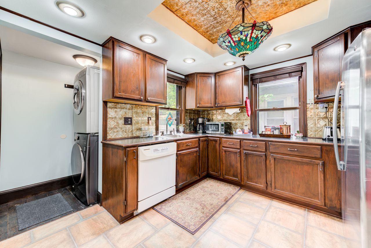 1288 Rice Street St. Paul, MN 55117 - Photo 14 of 21 Gallery Image 14