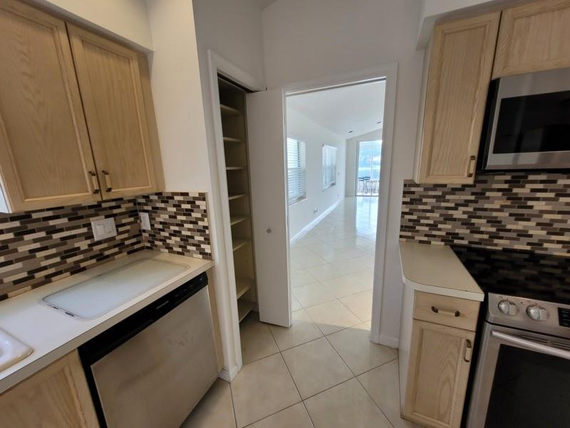 11750 Ripple Road Boynton Beach, FL 33437 - Photo 10 of 43 Gorgeous updated kitchen