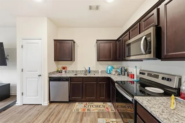 $189,000 | 11988 Fuller Street, Hampton, GA 30228