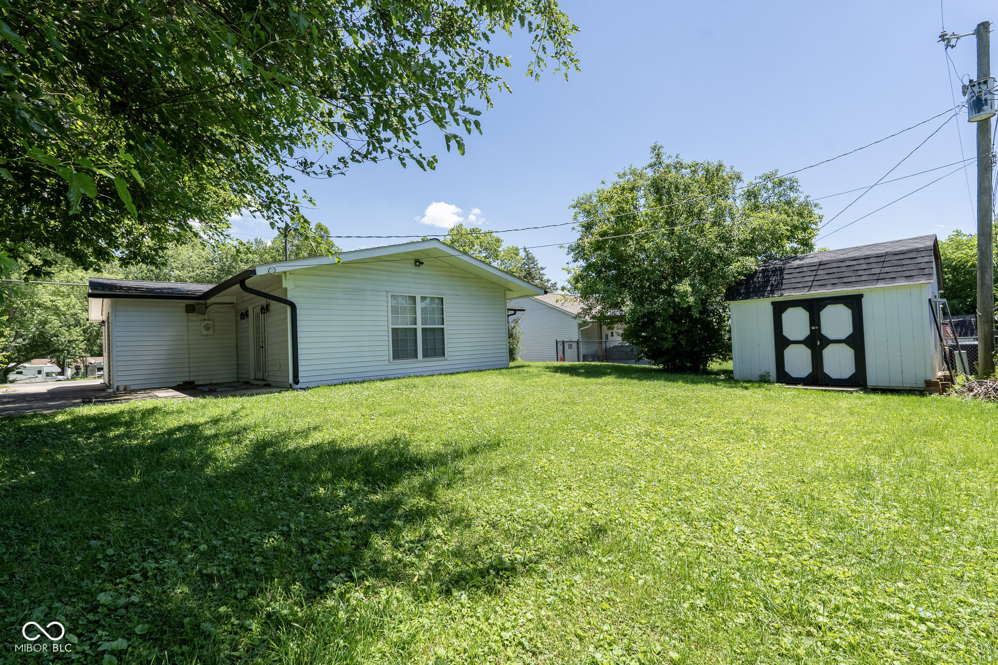 622 Indianapolis Road Mooresville, IN 46158 - Photo 2 of 33