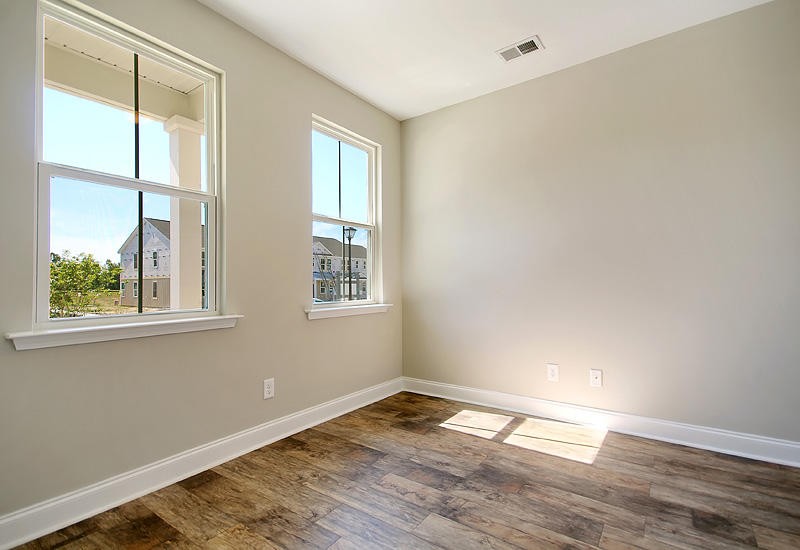 7854 Montview Road North Charleston, SC 29418 - Photo 3 of 51 Flex Room