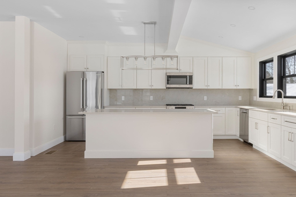 1864 River Street Boston, MA 02136 - Photo 14 of 38