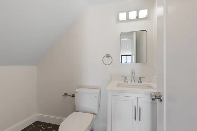 $1,190,000 | 1864 River Street, Boston, MA 02136