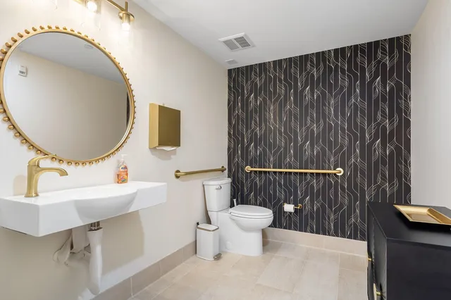 $2,600 | 233 South Federal Highway, Unit PH06, Boca Raton, FL 33432