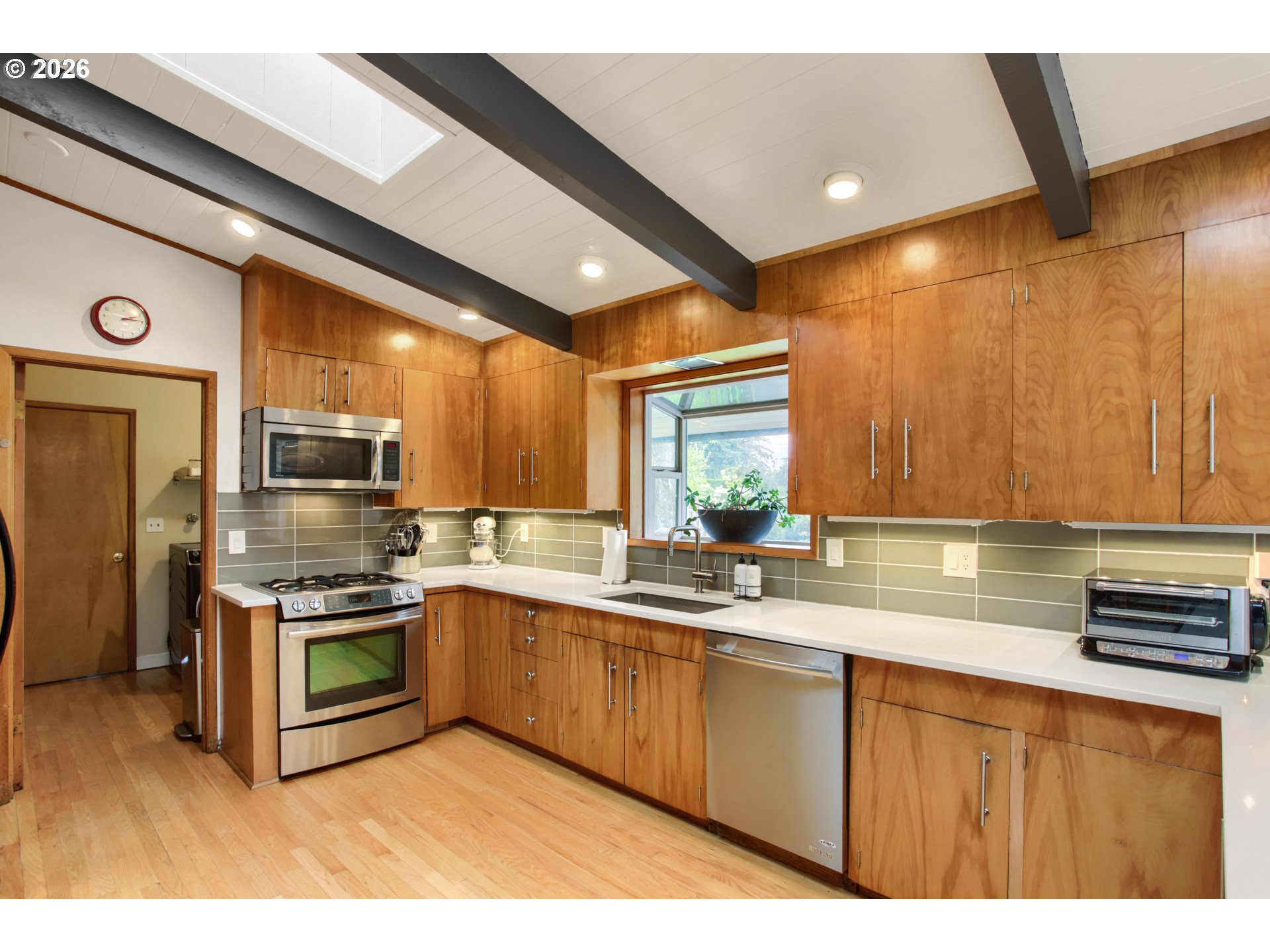 6255 Southwest Old Scholls Ferry Road Portland, OR 97223 - Photo 6 of 30 Kitchen