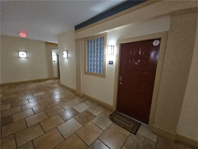 $1,525 | 10 Perimeter Summit Boulevard, Unit 1303, Brookhaven, GA 30319