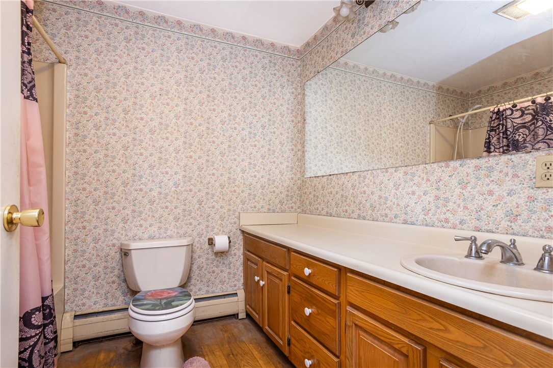 246 Long Highway Little Compton, RI 02837 - Photo 9 of 33