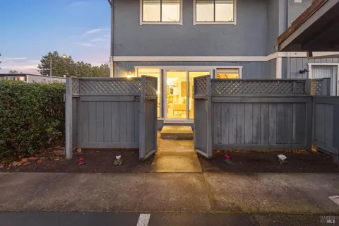 $415,000 | 5061 Country Club Drive, Rohnert Park, CA 94928