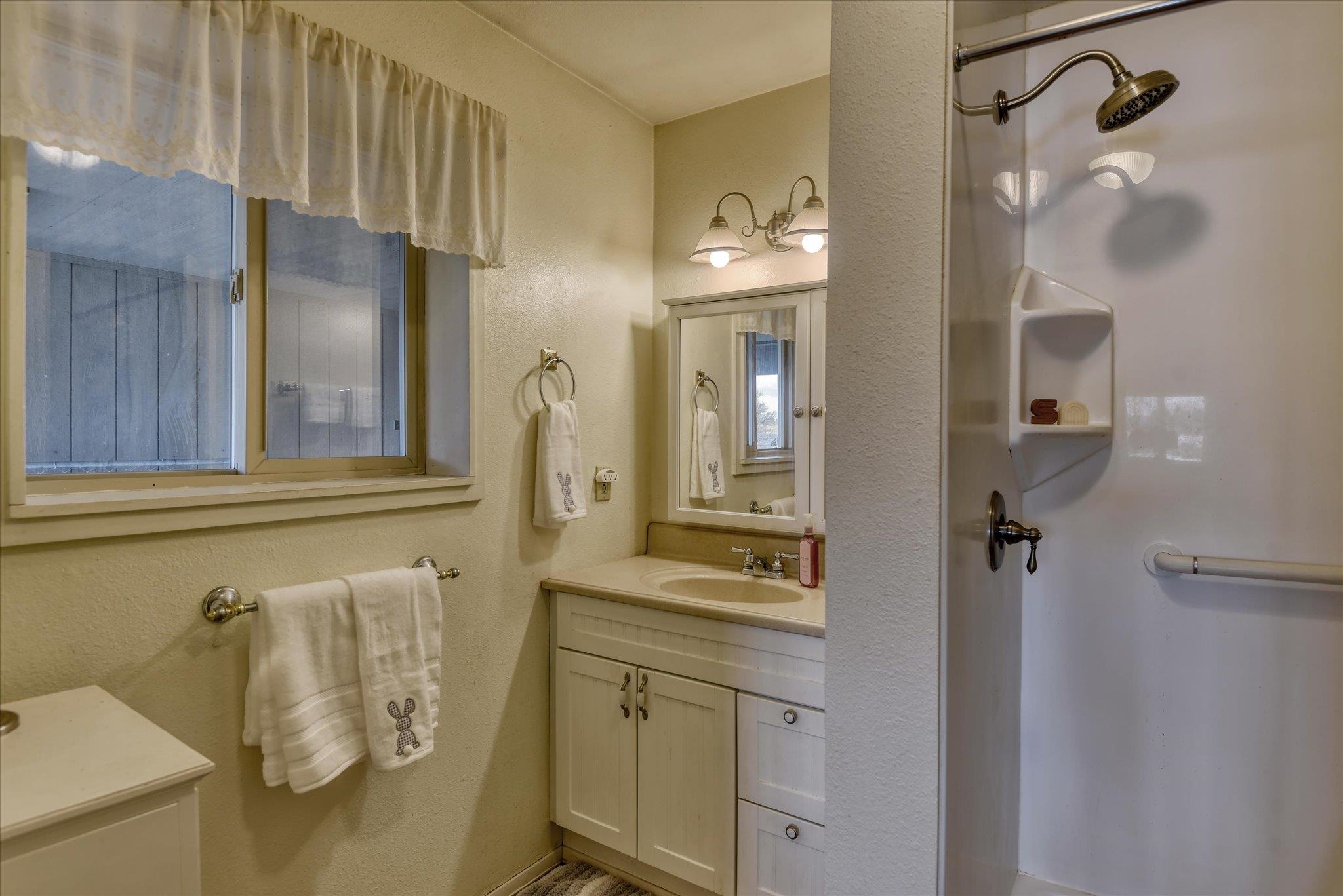 34620 North Short Road Deer Park, WA 99006 - Photo 14 of 32 Gallery Image 14