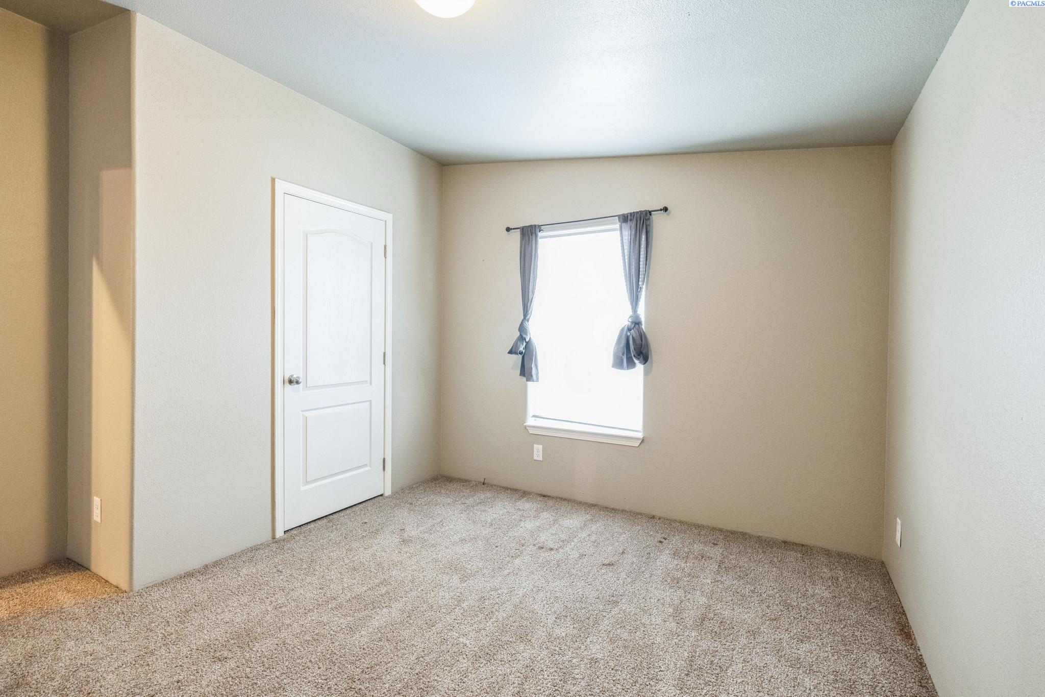 200802 East Game Farm Road Kennewick, WA 99337 - Photo 19 of 42 Gallery Image 19