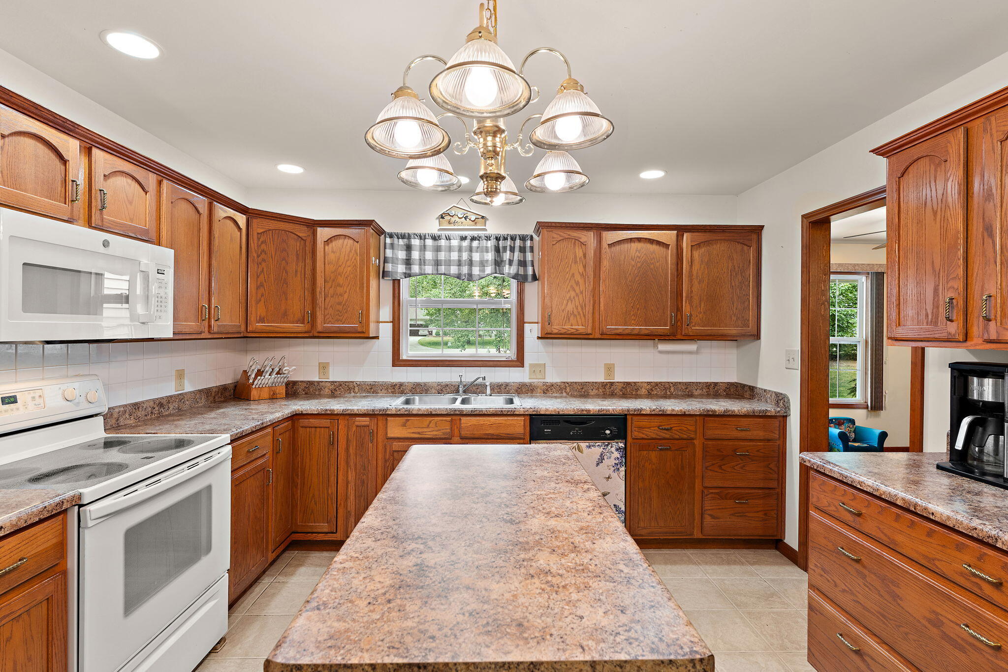 7459 Spring Court Demotte, IN 46310 - Photo 21 of 34 2048x1365