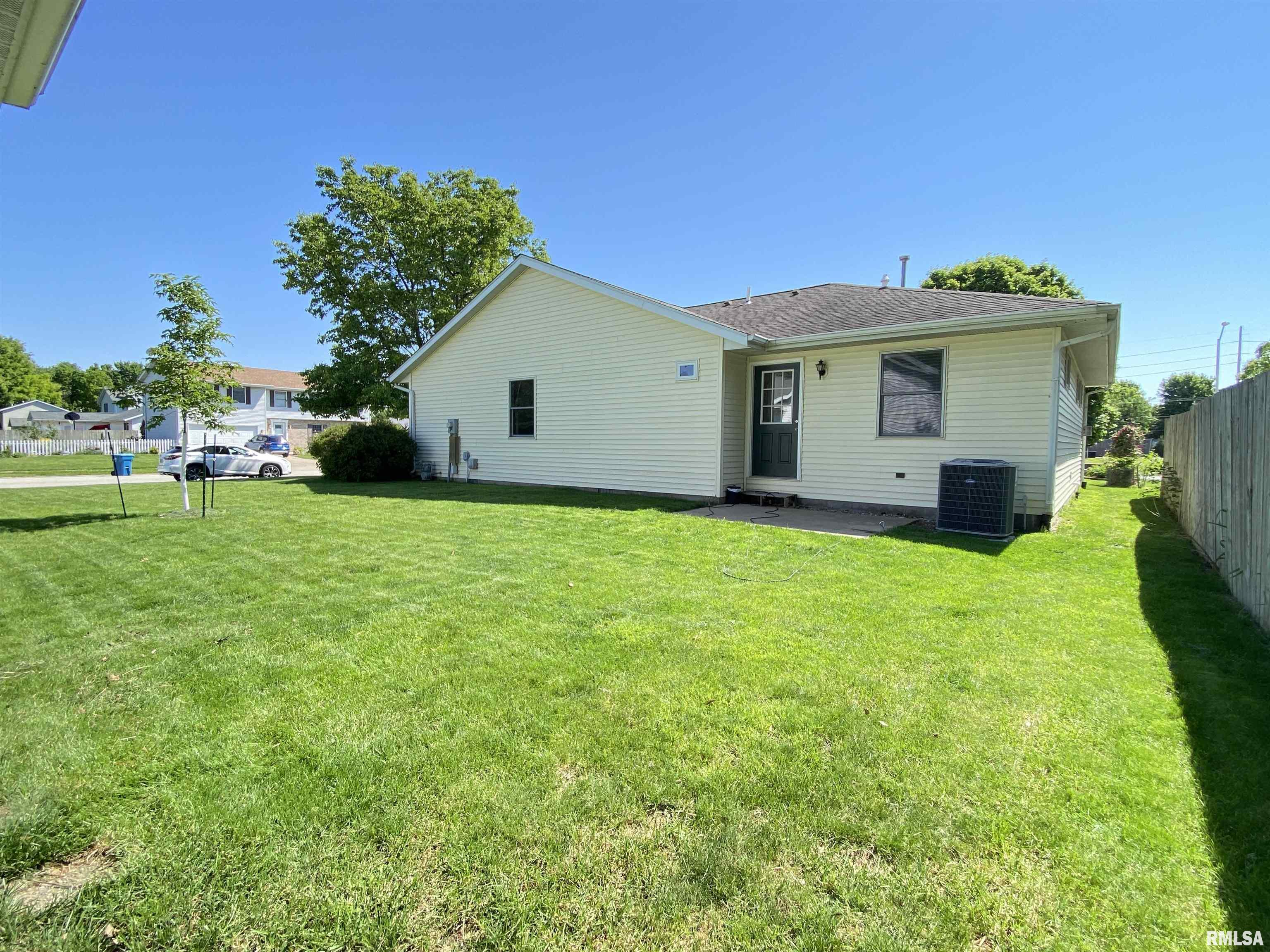1224 Old Crows Way Springfield, IL 62712 - Photo 28 of 28 Gallery Image 28