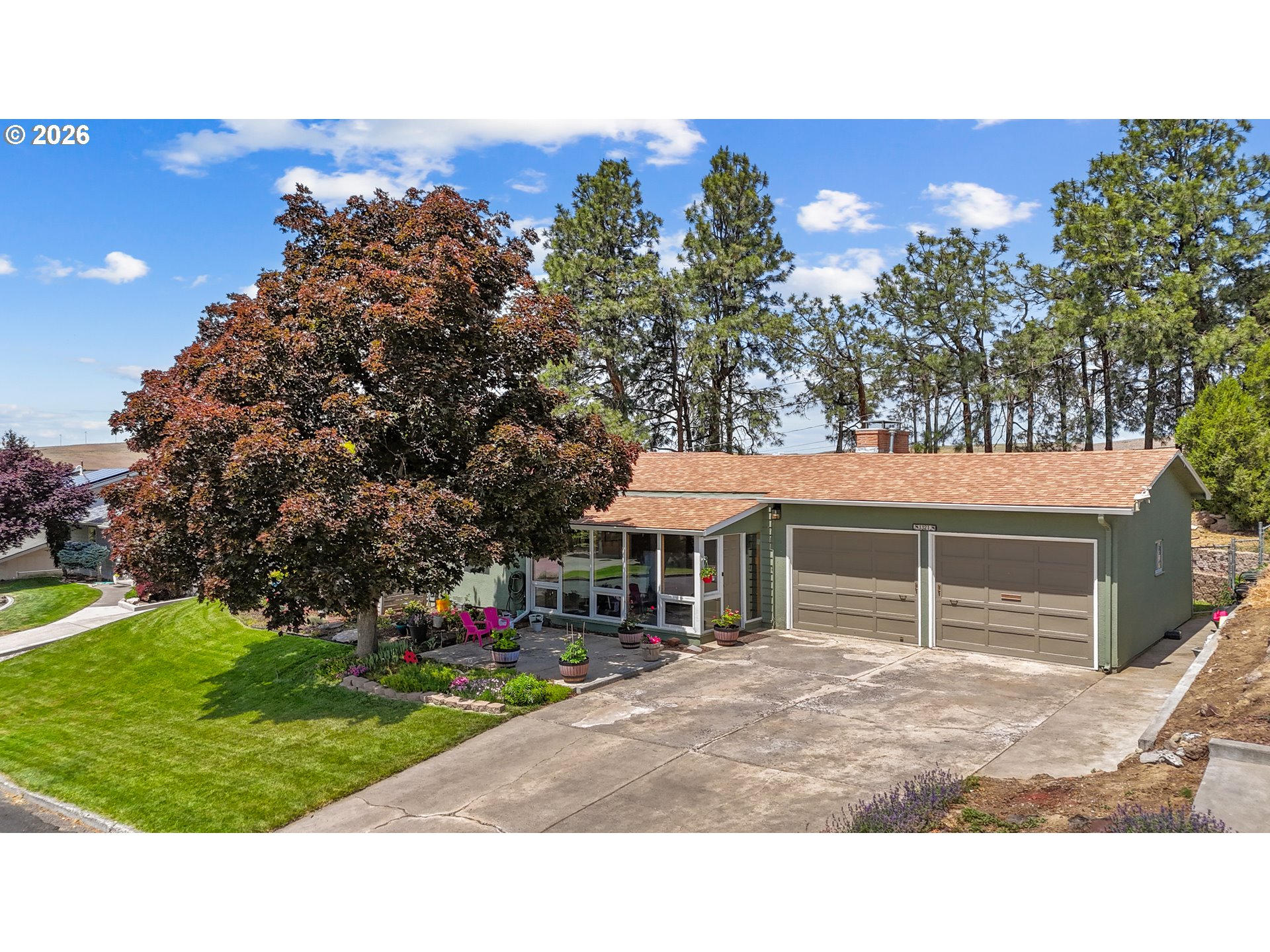 1321 Northwest King Avenue Pendleton, OR 97801 - Photo 2 of 37