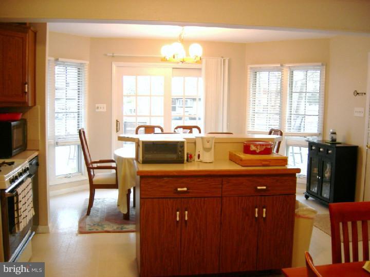 121 Estates Road Pine Hill, NJ 08021 - Photo 9 of 14 Kitchen