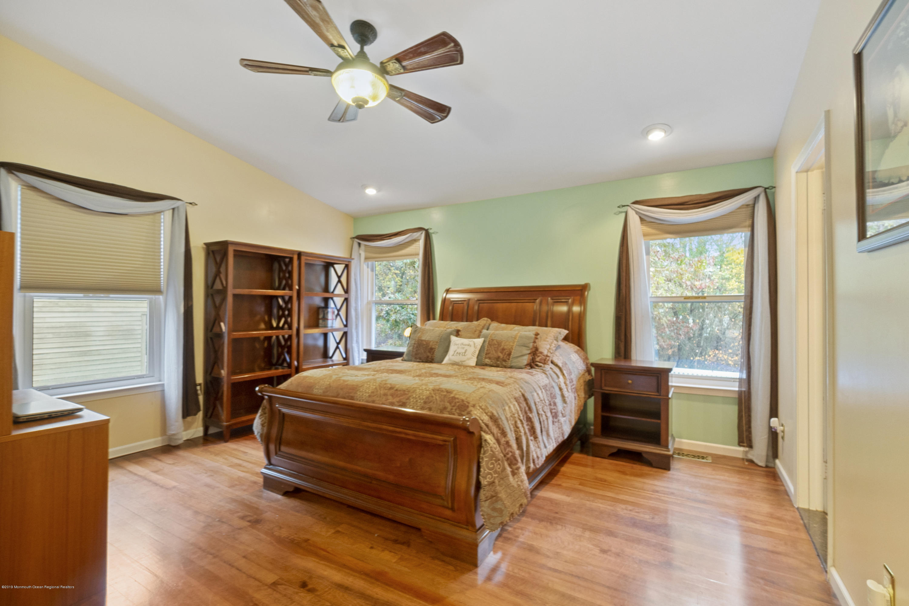 60 Heritage Drive Howell, NJ 07731 - Photo 15 of 34 DSC06412