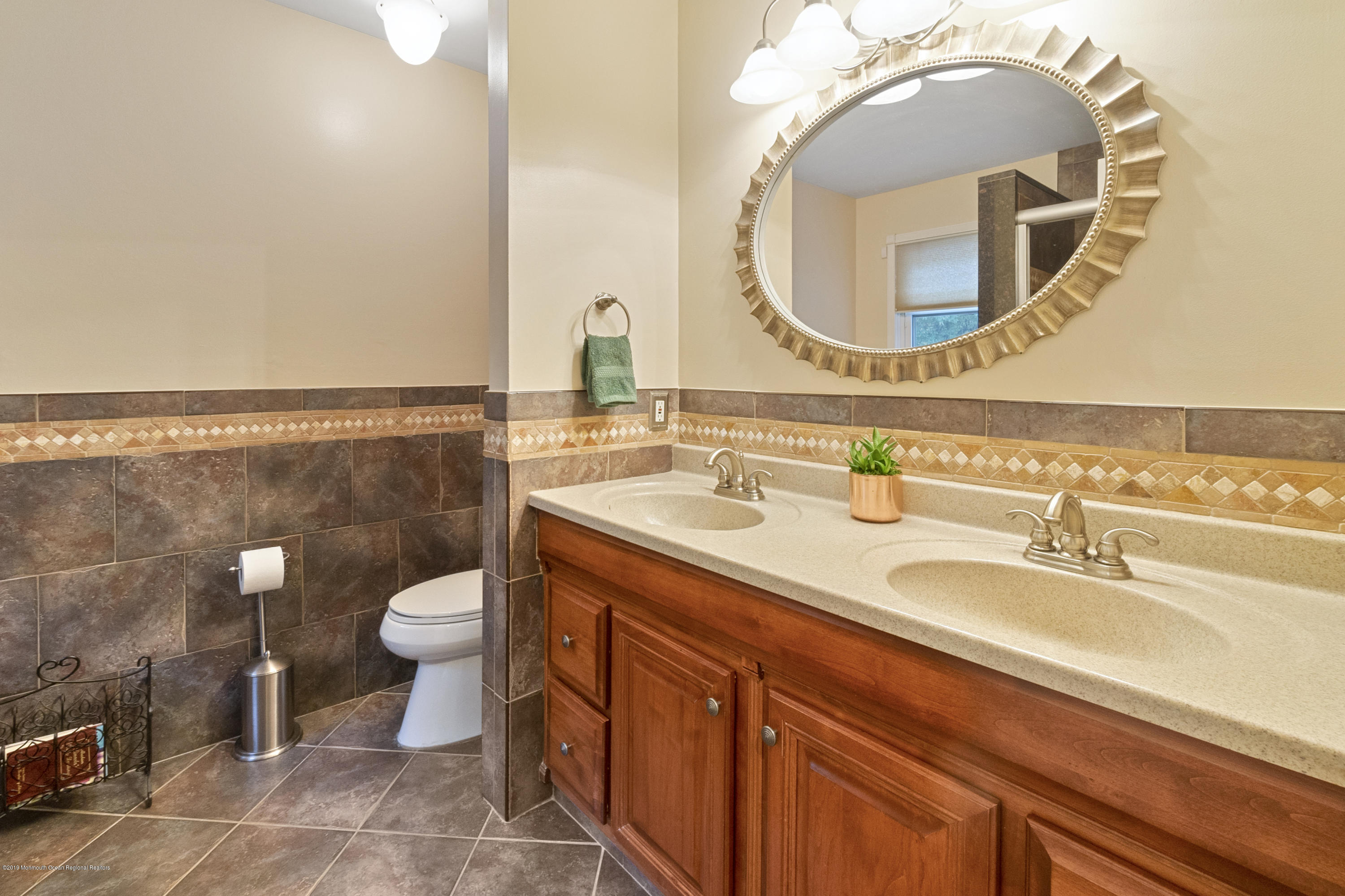 60 Heritage Drive Howell, NJ 07731 - Photo 17 of 34 DSC06388