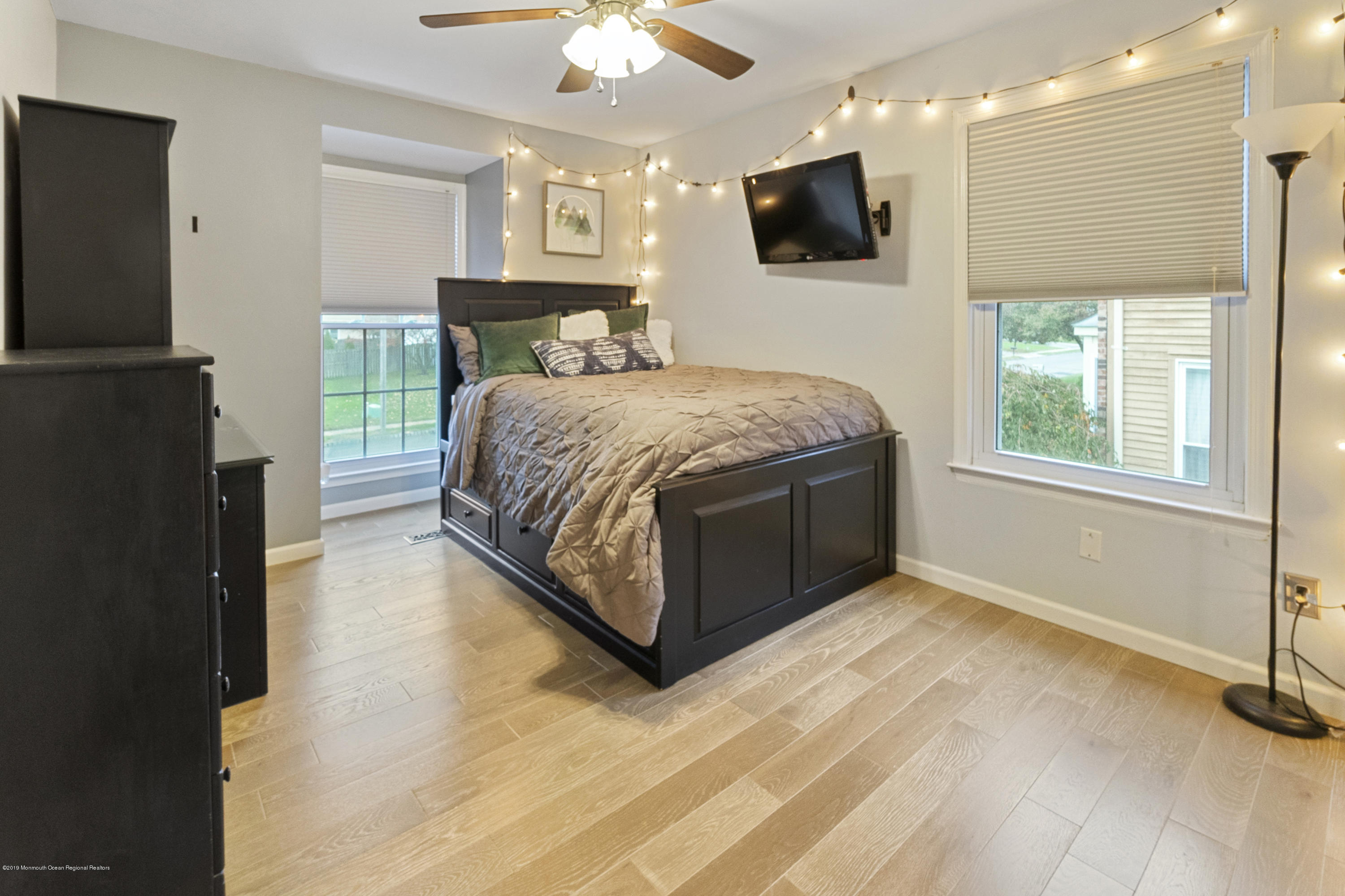 60 Heritage Drive Howell, NJ 07731 - Photo 19 of 34 DSC06421