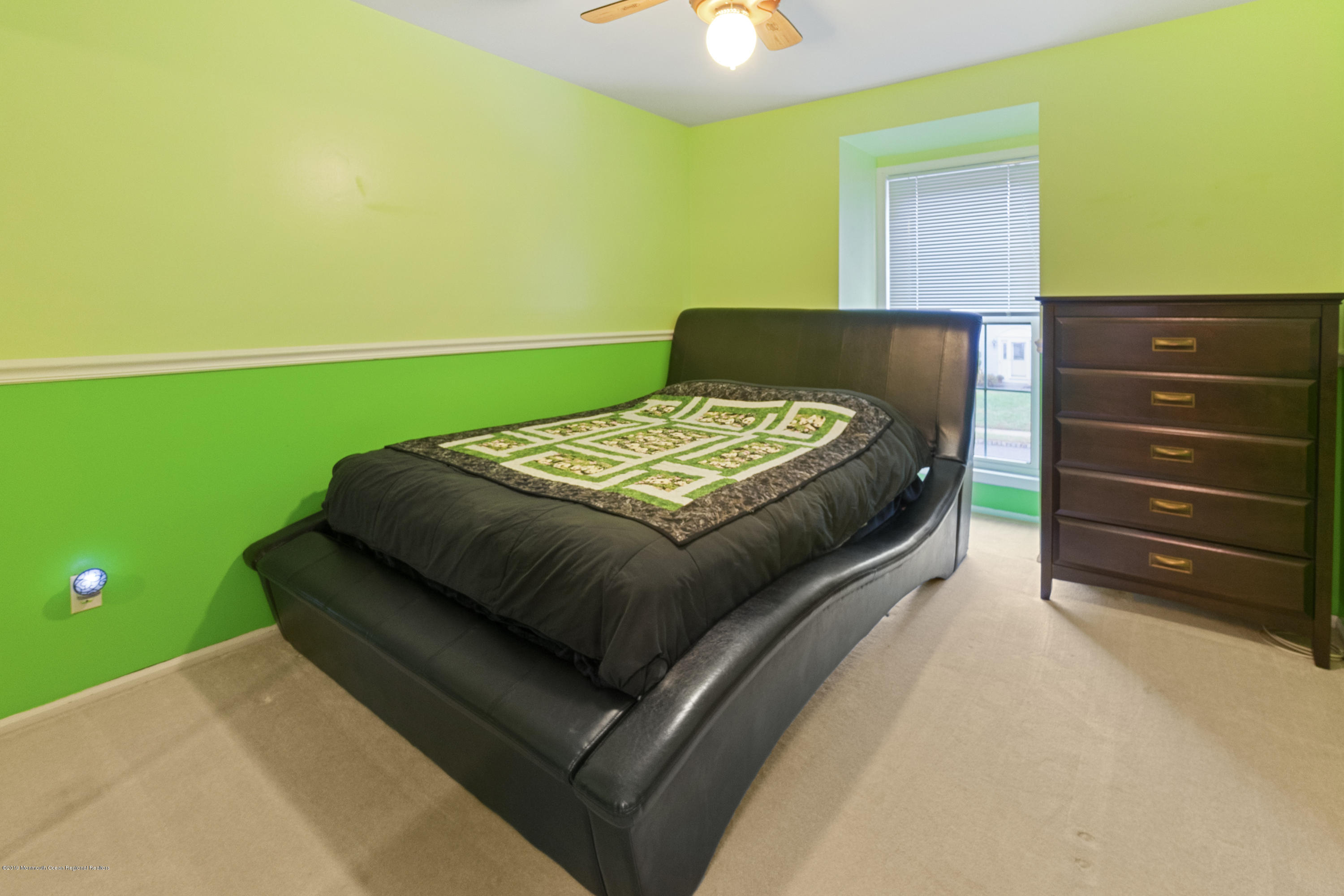 60 Heritage Drive Howell, NJ 07731 - Photo 20 of 34 DSC06424