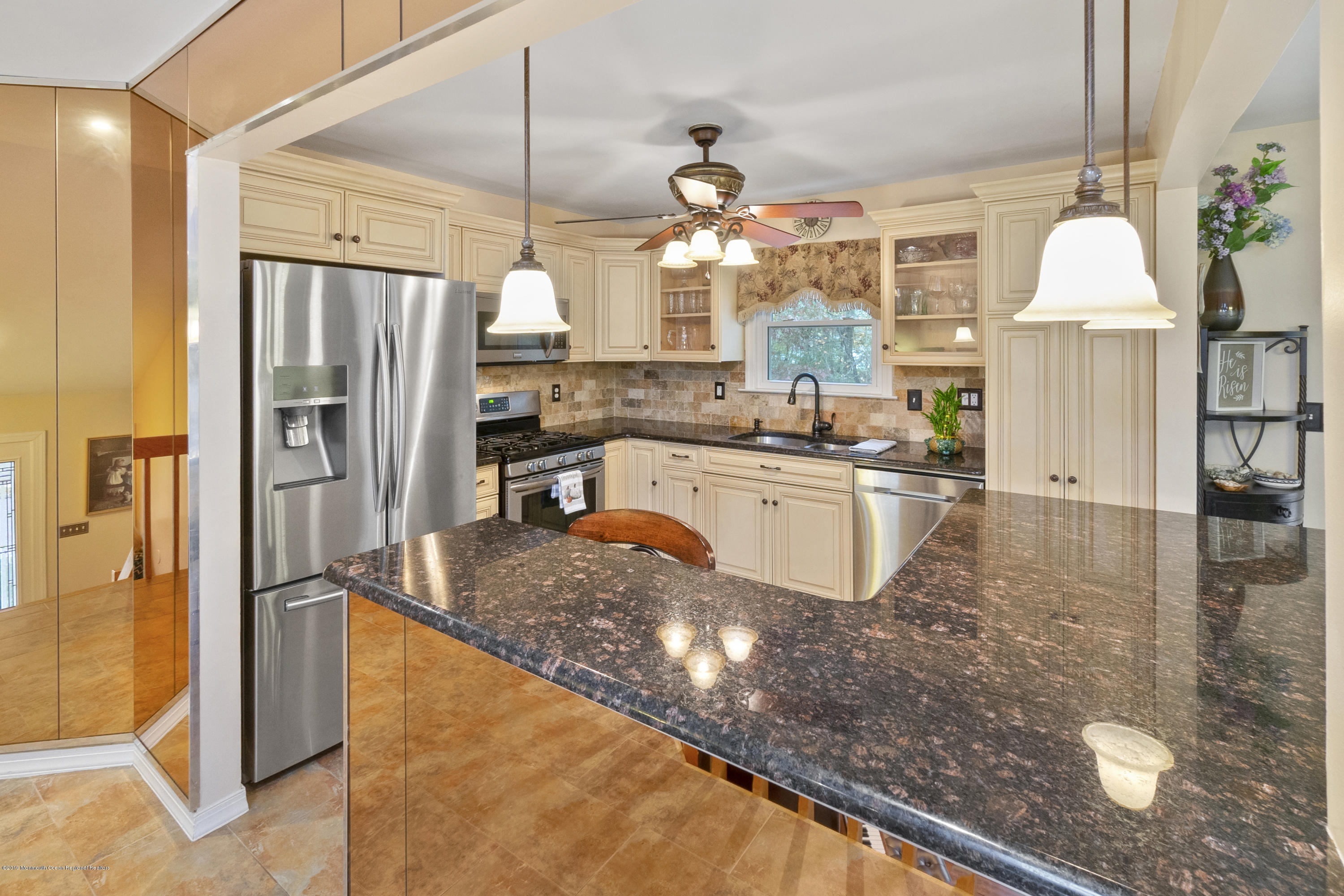 60 Heritage Drive Howell, NJ 07731 - Photo 9 of 34 DSC06374