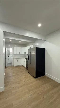 $1,950 | 211 Southwest 10th Avenue, Unit 2, Miami, FL 33130