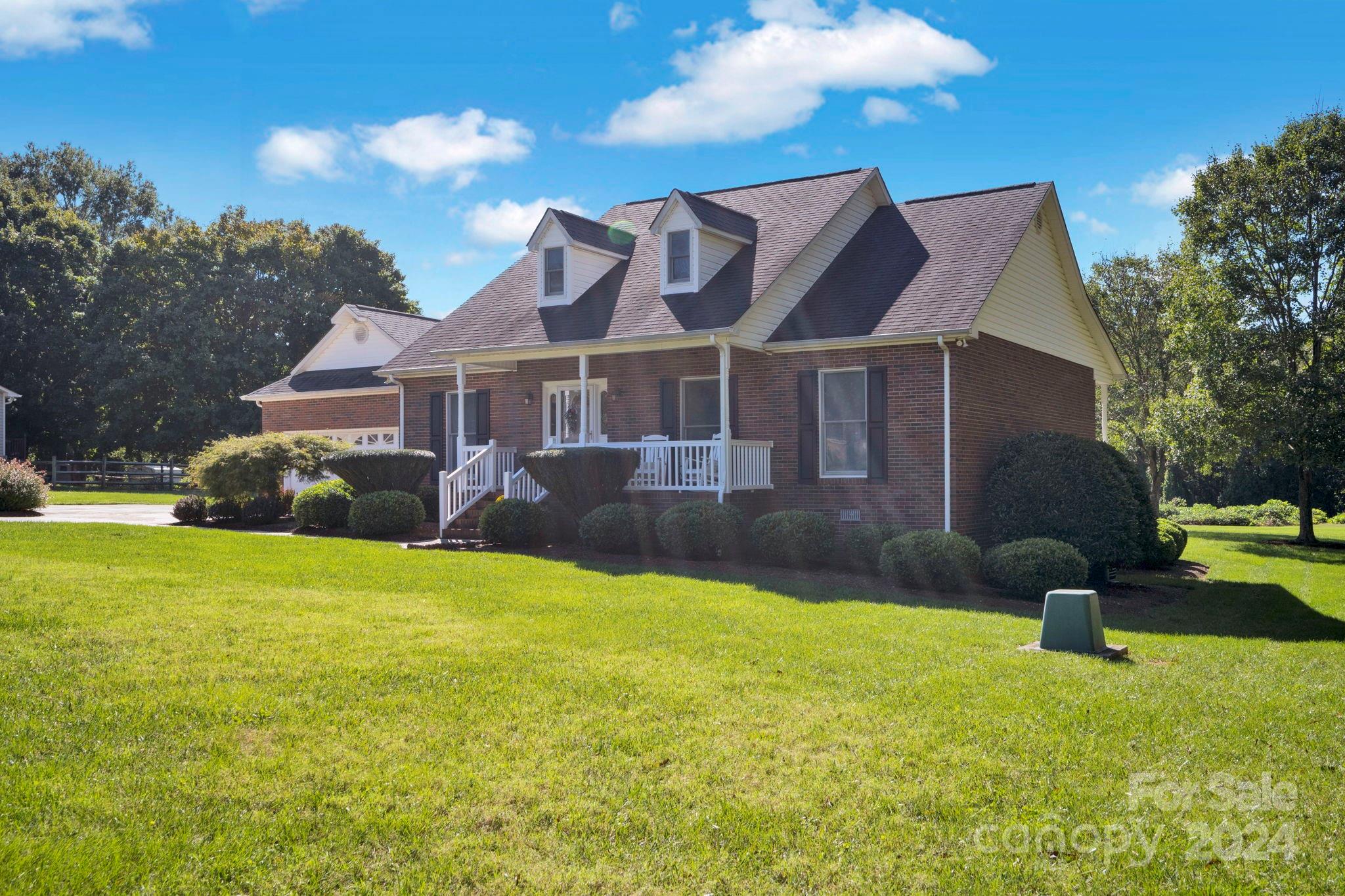 129 Clodfelter Road Mooresville, NC 28115 - Photo 3 of 41 Gallery Image 3