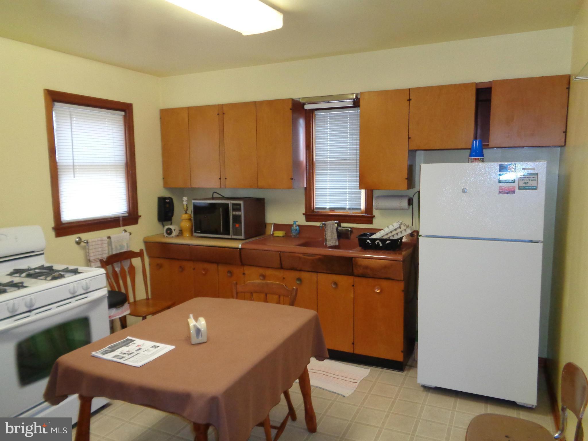 8115 Woodhaven Road Baltimore, MD 21237 - Photo 5 of 27 Kitchen