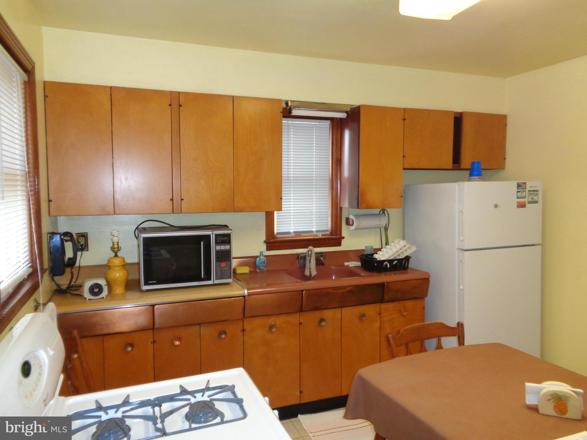 8115 Woodhaven Road Baltimore, MD 21237 - Photo 7 of 27 Kitchen