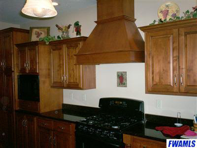 6824 McComb Road Churubusco, IN 46723 - Photo 10 of 24