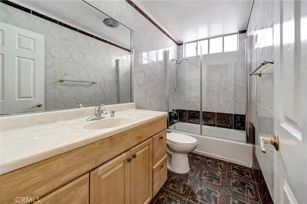 $2,790 | 5315 Zelzah Avenue, Unit 6, Encino, CA 91316