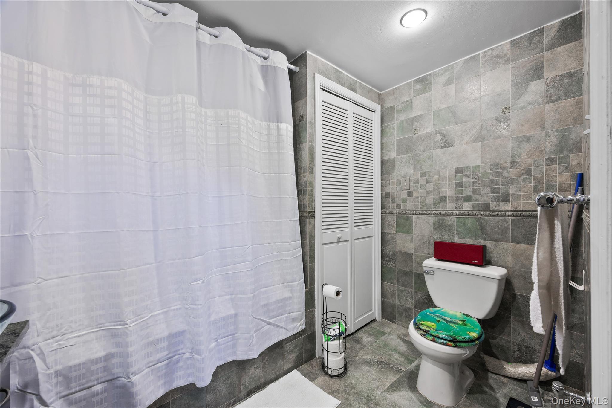 2328 Williamsbridge Road Bronx, NY 10469 - Photo 35 of 50