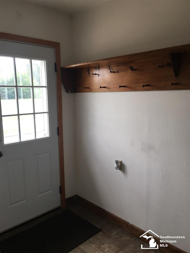 13465 Albain Road Petersburg, MI 49270 - Photo 11 of 42 Gallery Image 11
